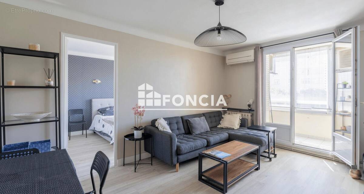 Appartement à MARSEILLE-9E