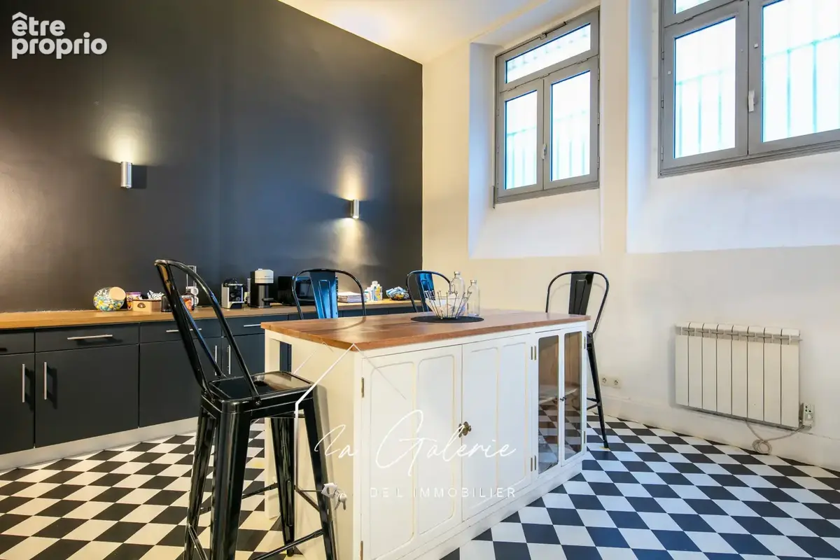 Appartement de caractère de 137 m2 Carrez + 48 m2 utiles en souplex - photo 13