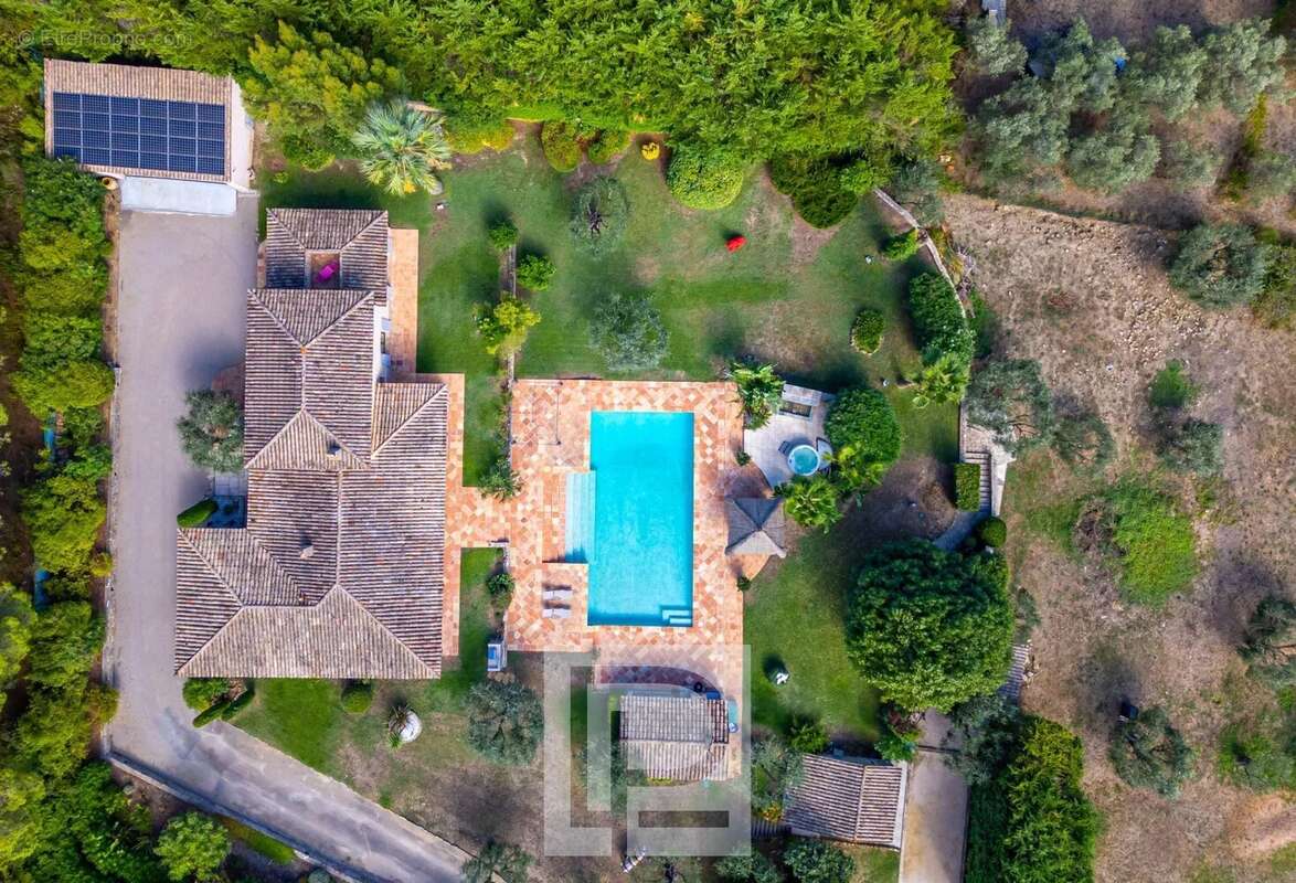 Maison à MOUANS-SARTOUX