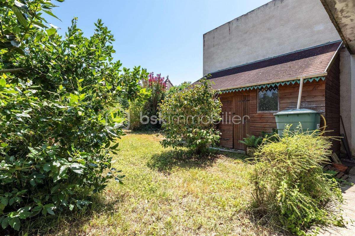Appartement de 145 m² à Montpon-Menesterol - photo 10