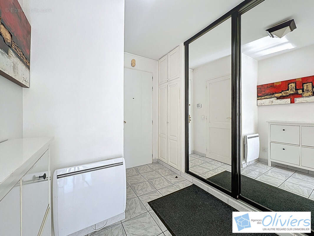 Appartement à VOISINS-LE-BRETONNEUX