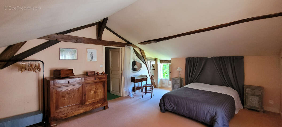 Maison à CHAMPIGNY-SUR-VEUDE