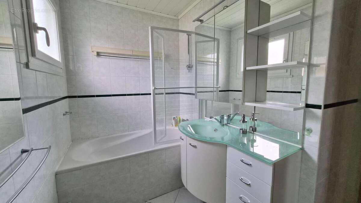 Maison à SAINT-GERMAIN-LES-ARPAJON