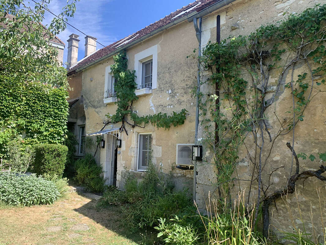 Maison bourgeoise  caractère entièrement restaurée - photo 2