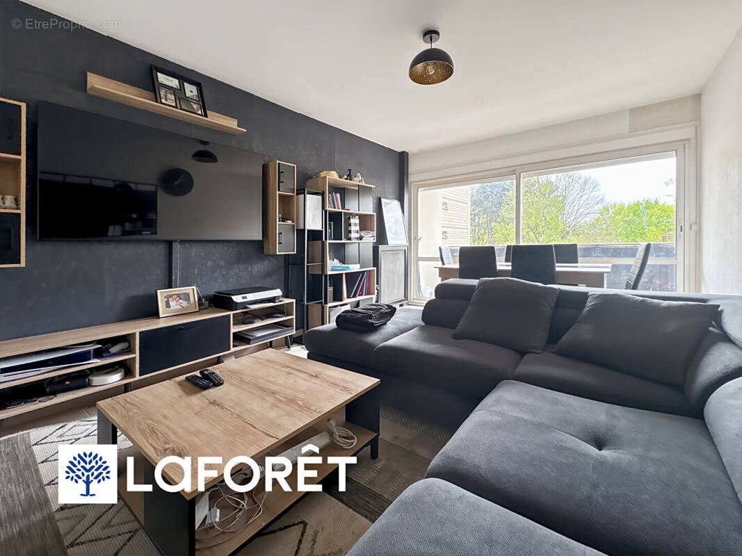 Appartement à SAINT-MICHEL-SUR-ORGE