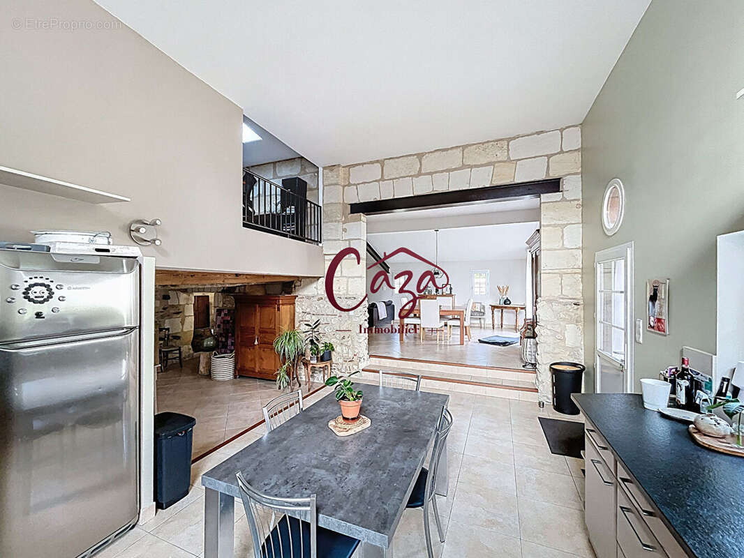 Maison à CAMBLANES-ET-MEYNAC