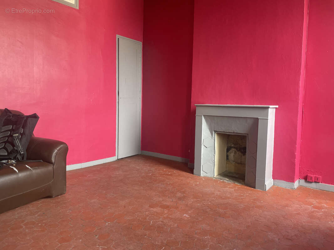 Appartement à MARSEILLE-3E