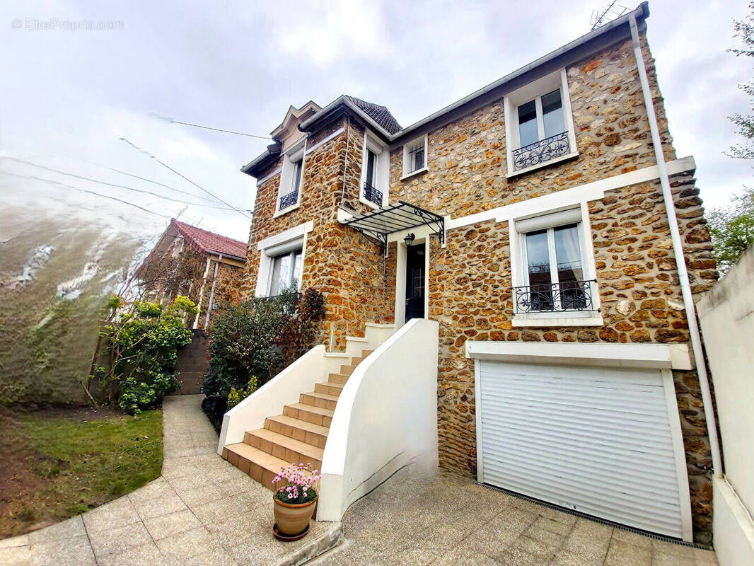 Maison à LIVRY-GARGAN
