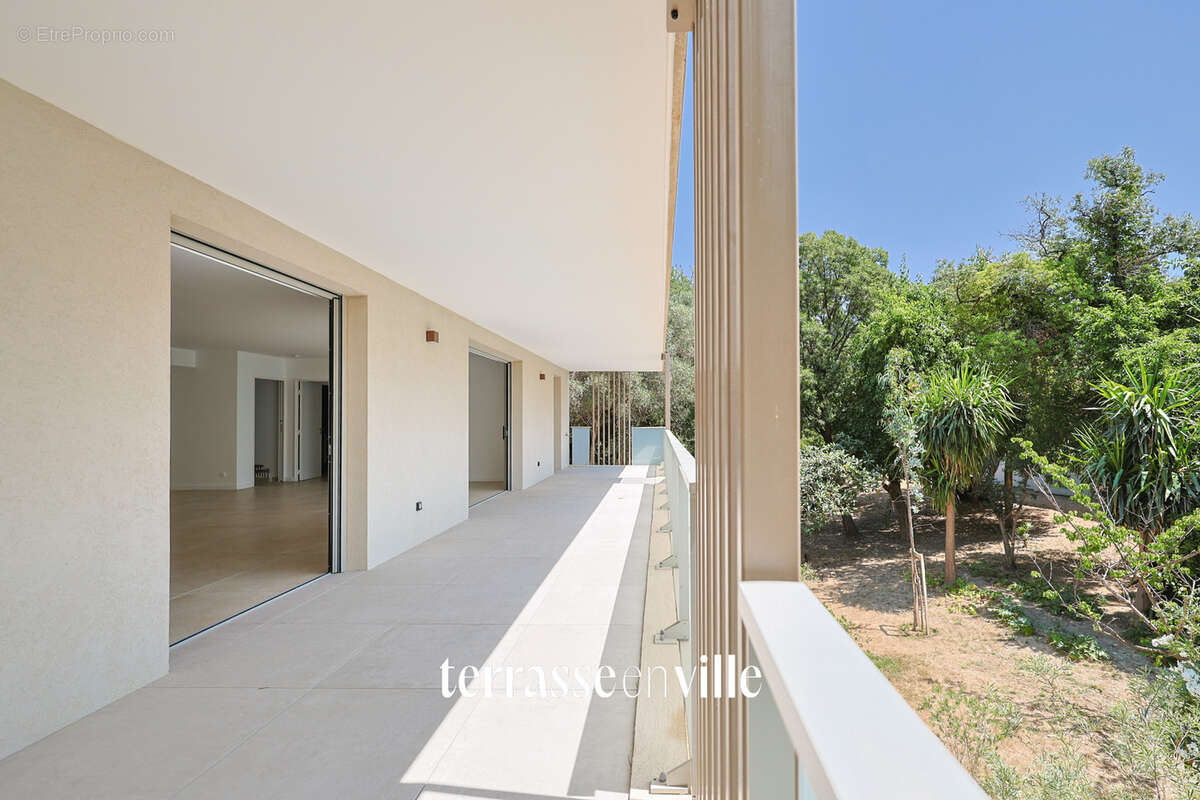 Petit bois - 3 mns de la mer a pieds - appartement neuf t4  - garage + 2 stationnements exterieur - photo 11