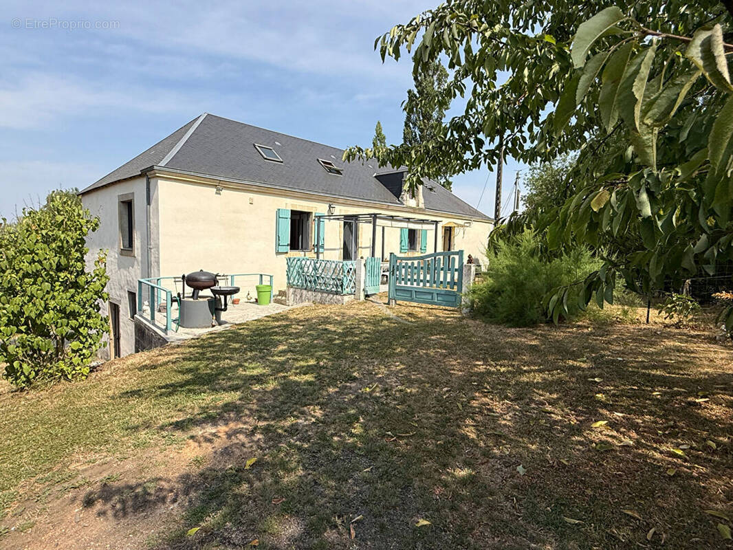 Maison à BRAINS-SUR-GEE