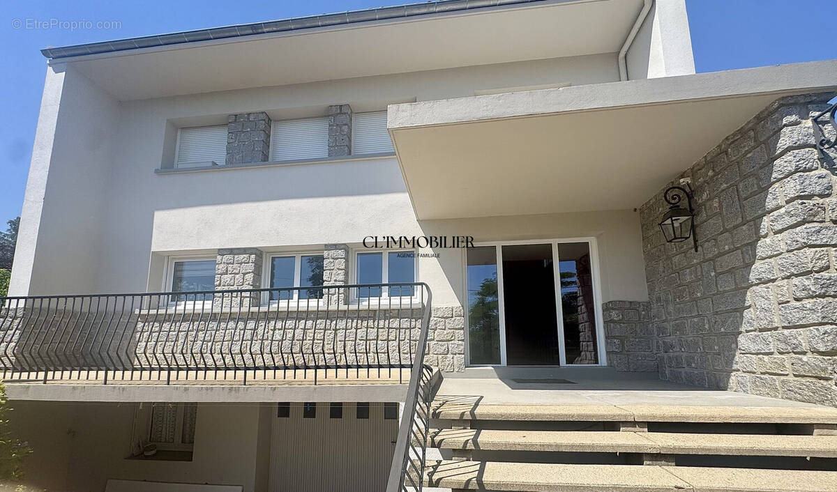 Appartement à SAINT-JUST-SAINT-RAMBERT
