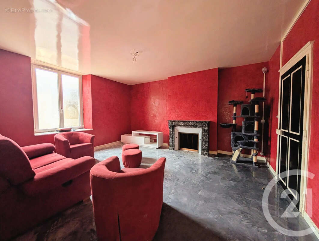 Maison à ECURY-SUR-COOLE