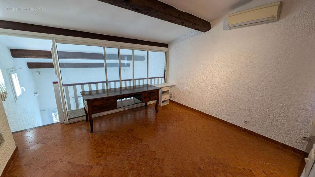 Maison à SIX-FOURS-LES-PLAGES