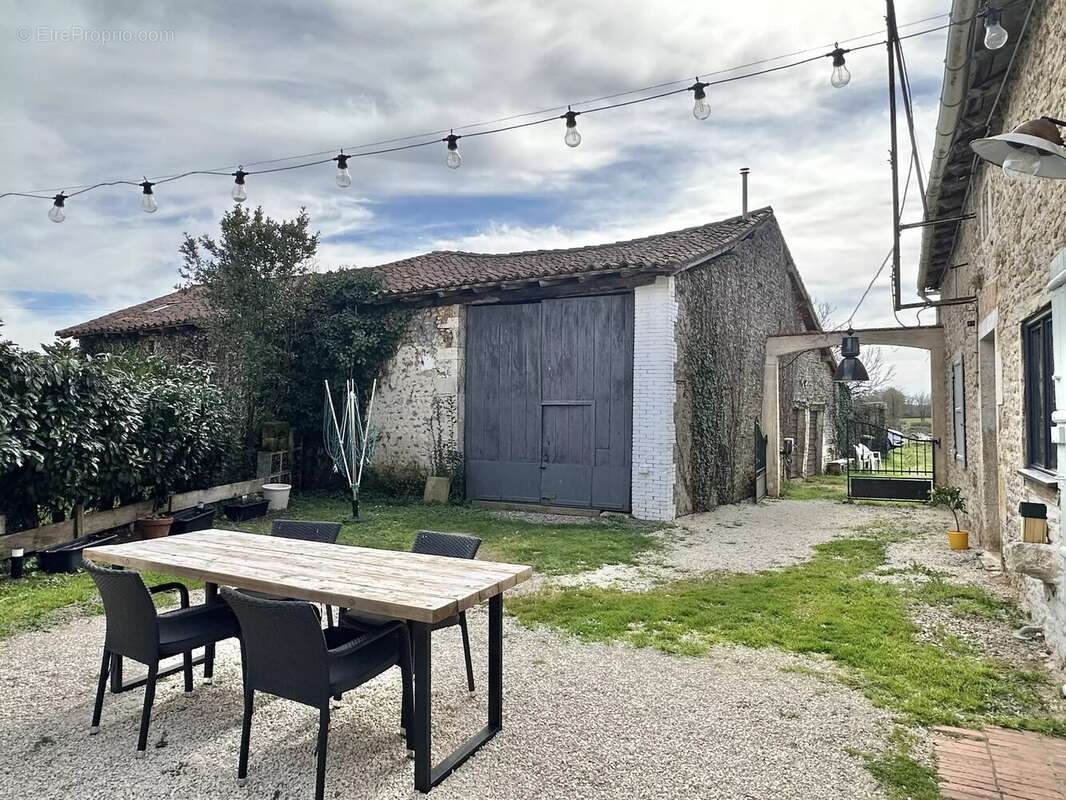 Maison à SAINT-CLAUD