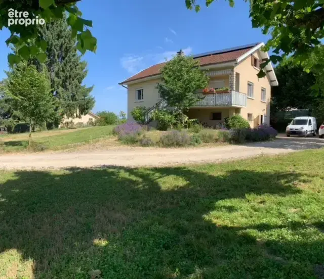 Maison à SAINT-CLAIR-DE-LA-TOUR
