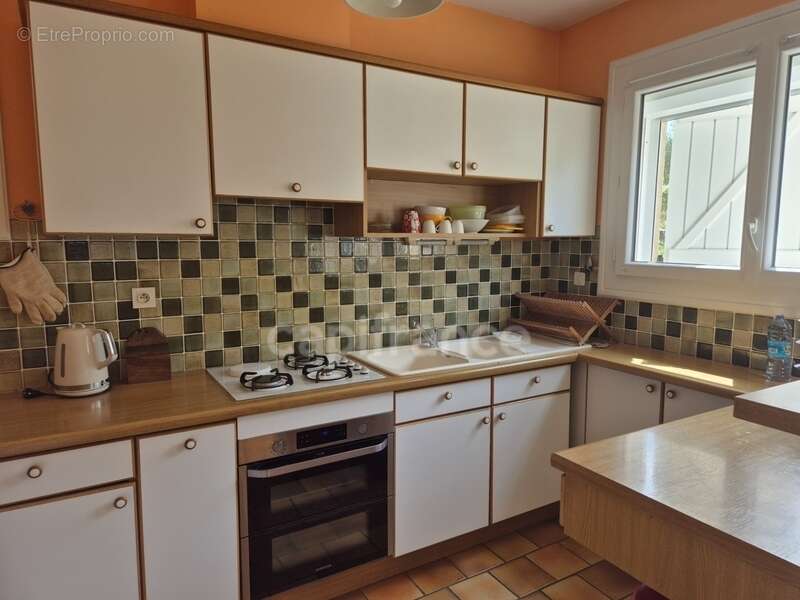 Maison à SAINT-JULIEN-LES-ROSIERS