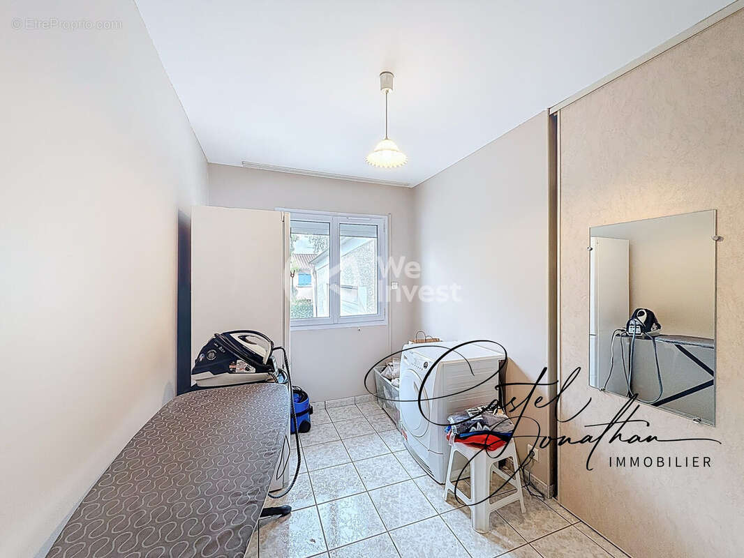 Maison à LAPEYROUSE-MORNAY