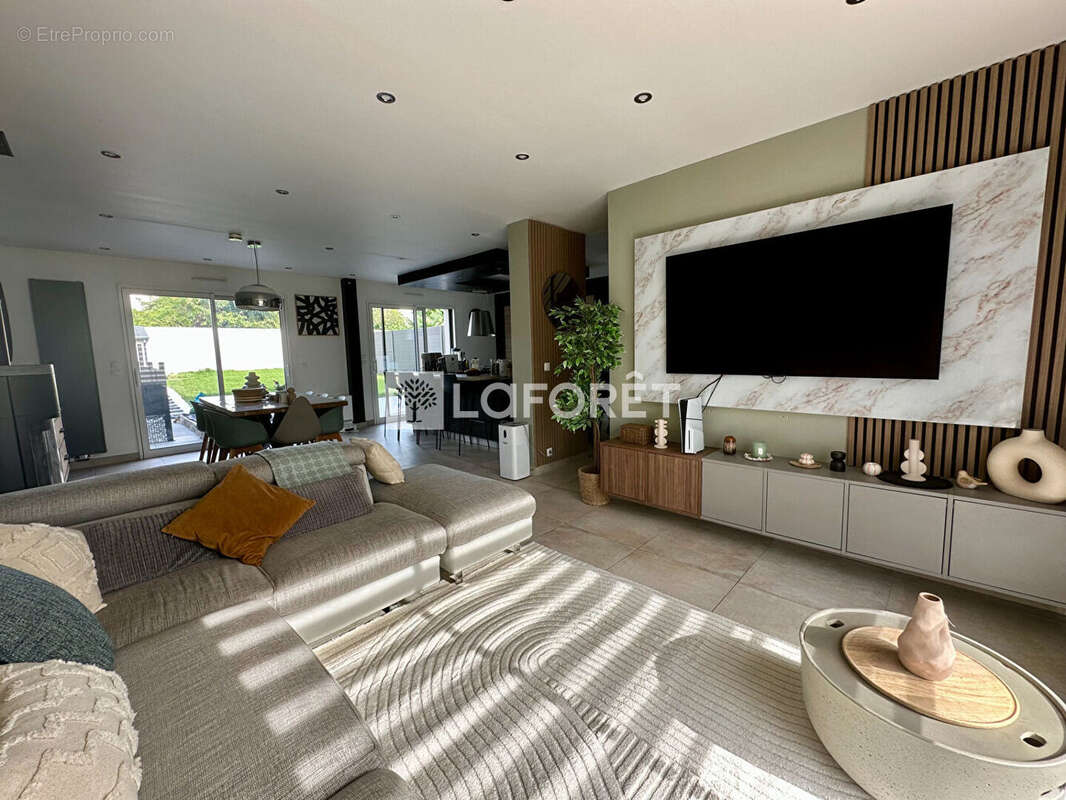 Maison à SAVIGNY-SUR-ORGE