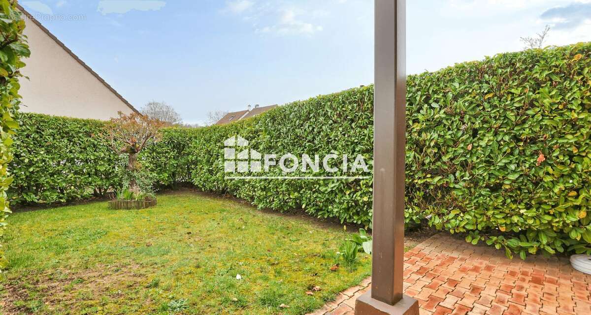 Appartement à MONTIGNY-LE-BRETONNEUX