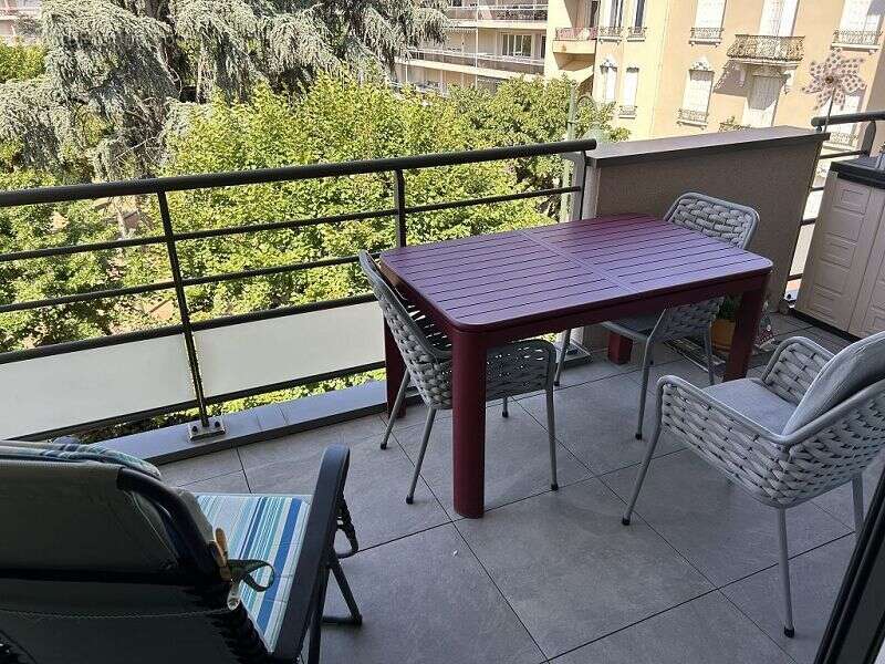 Appartement à MONTROND-LES-BAINS