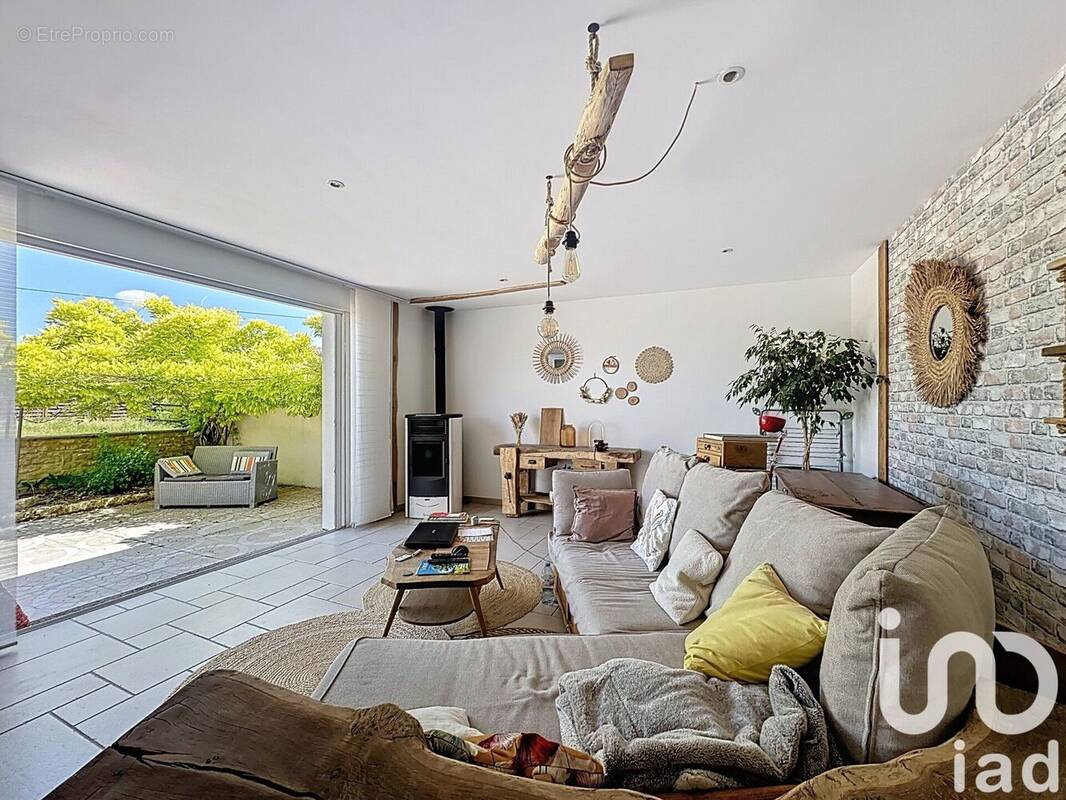 Photo 1 - Maison à SAINT-JEAN-DE-LIVERSAY