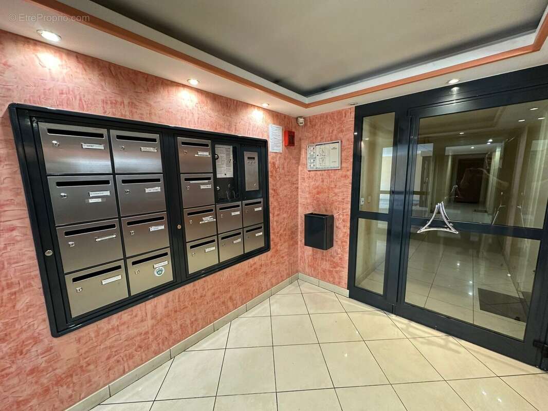 Appartement à LE BLANC-MESNIL