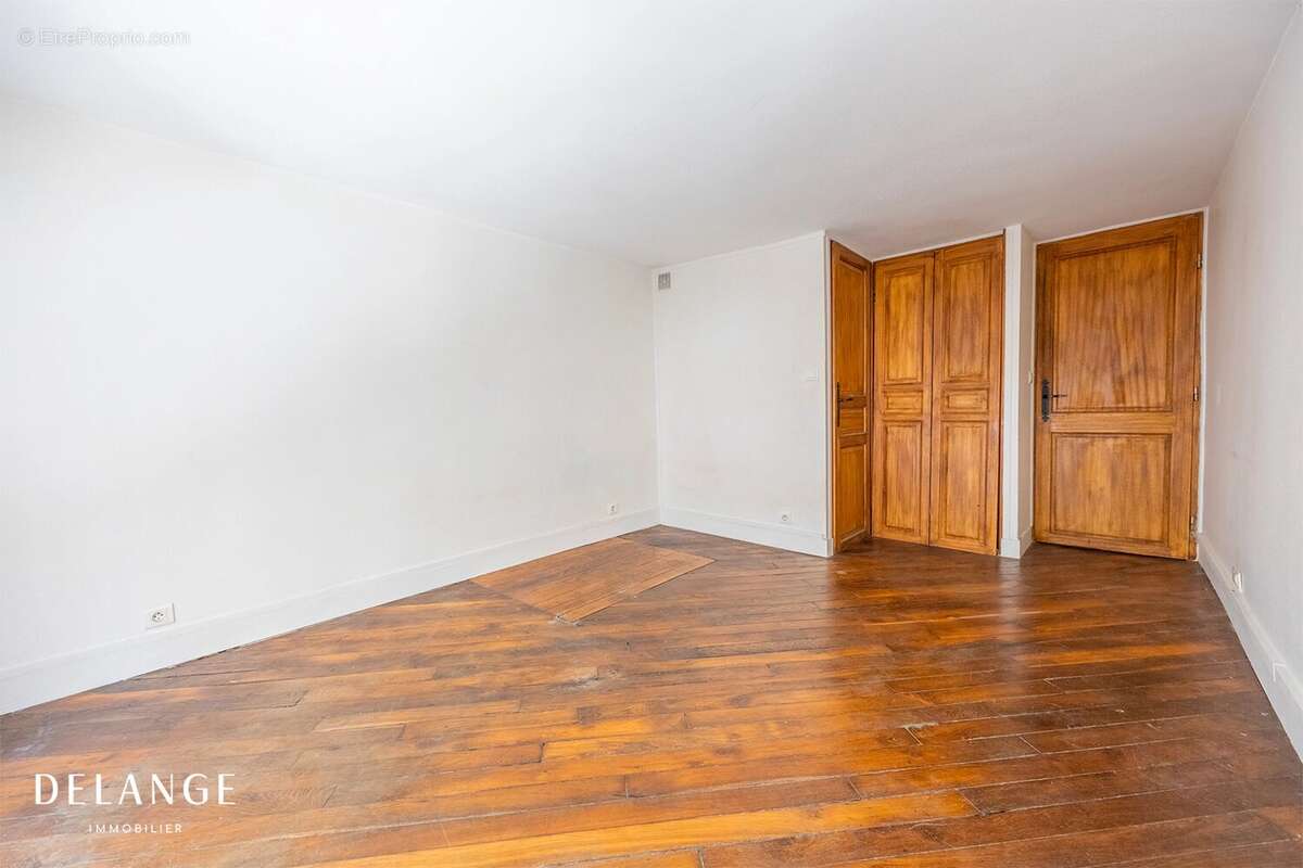 Appartement à PARIS-10E