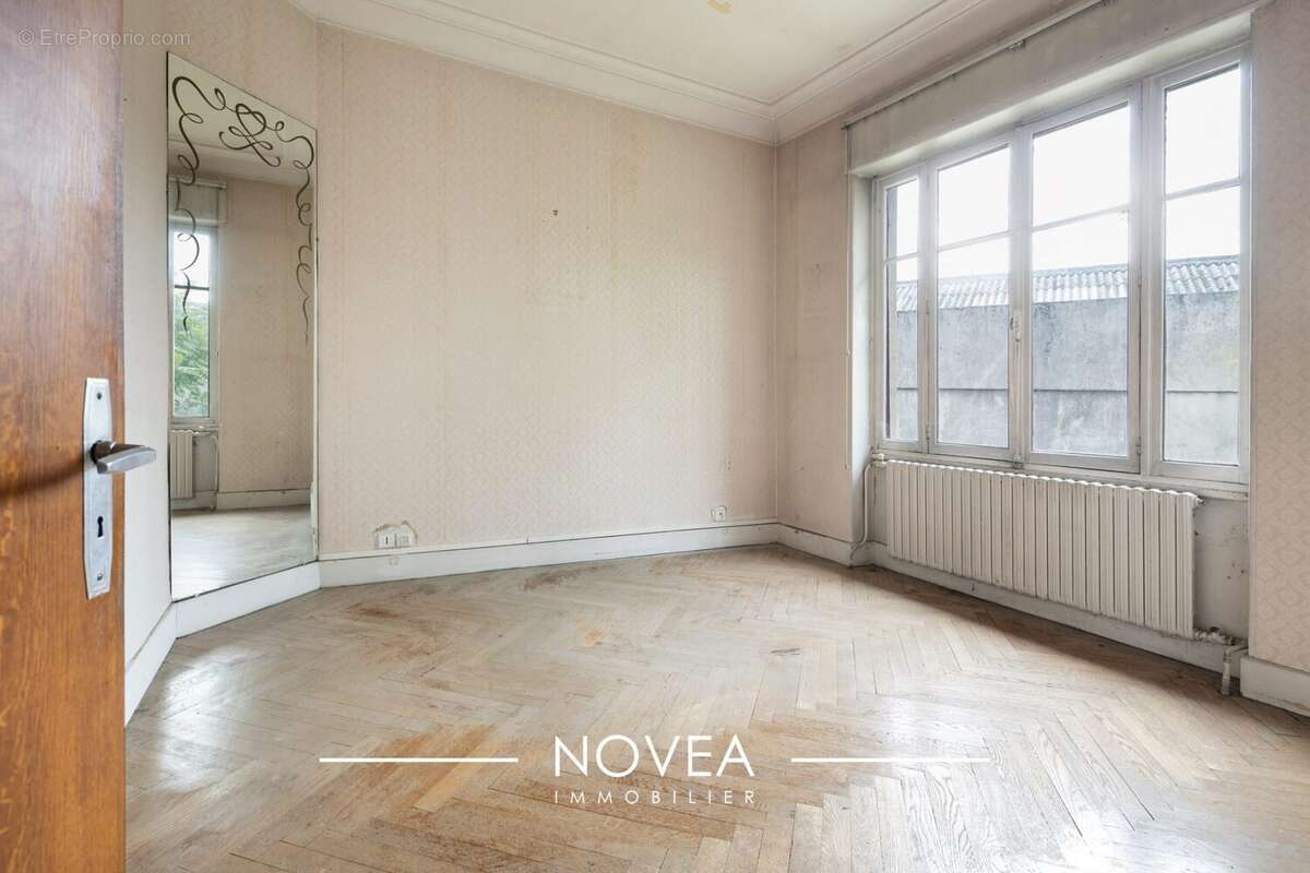 Maison à VILLEURBANNE