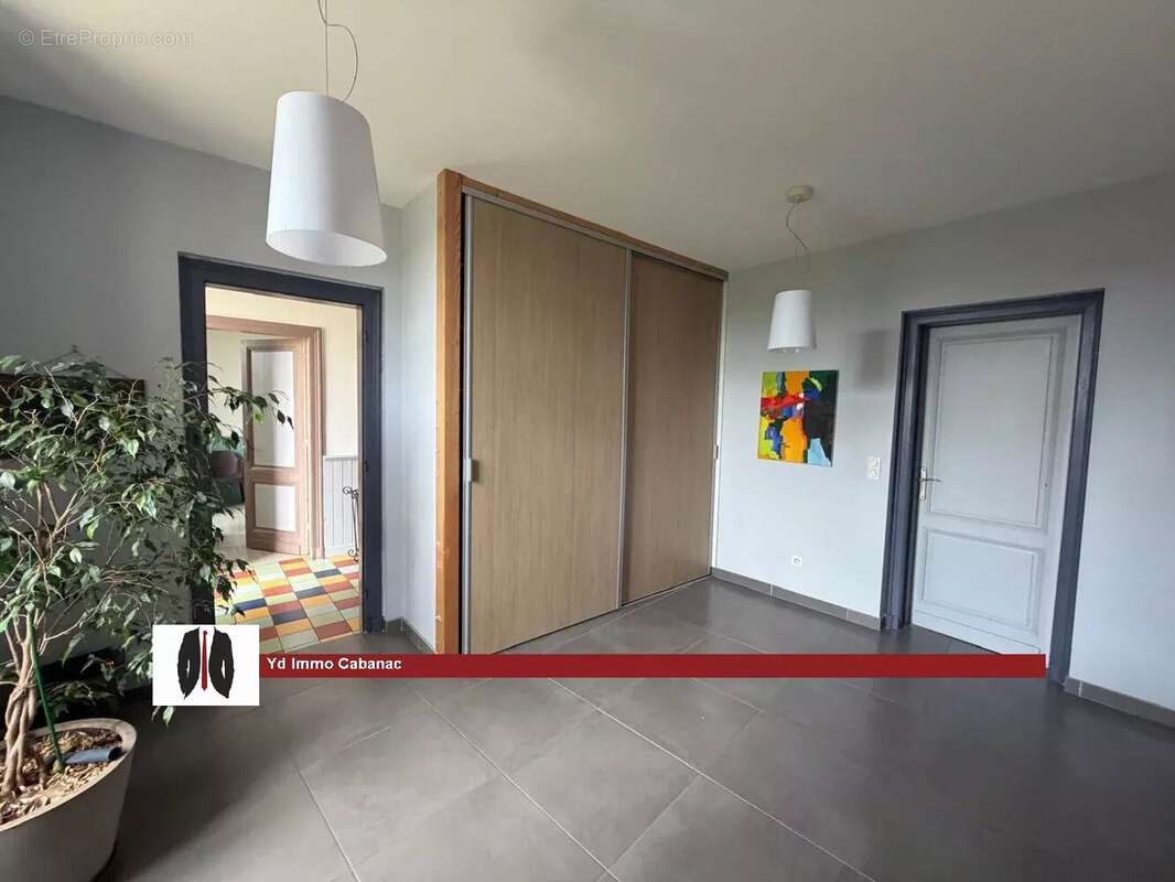 Maison à PUJOLS-SUR-CIRON