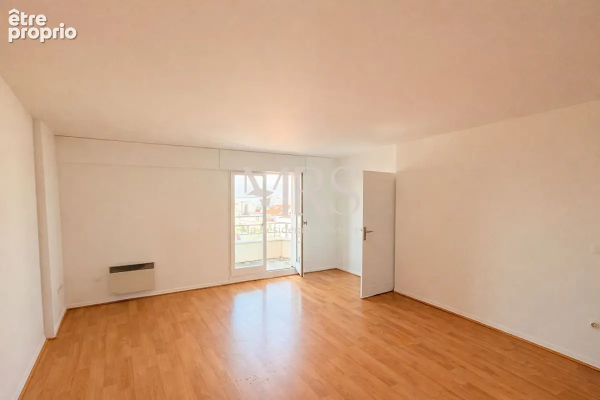 Appartement 1 pièce 32 m² à vendre à Rueil-Malmaison (92500) - photo 2
