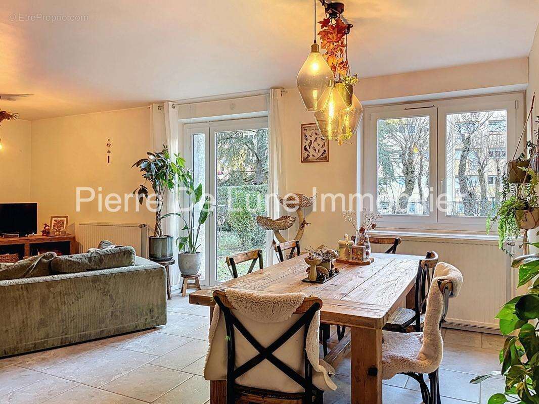 Appartement à SAINT-ETIENNE
