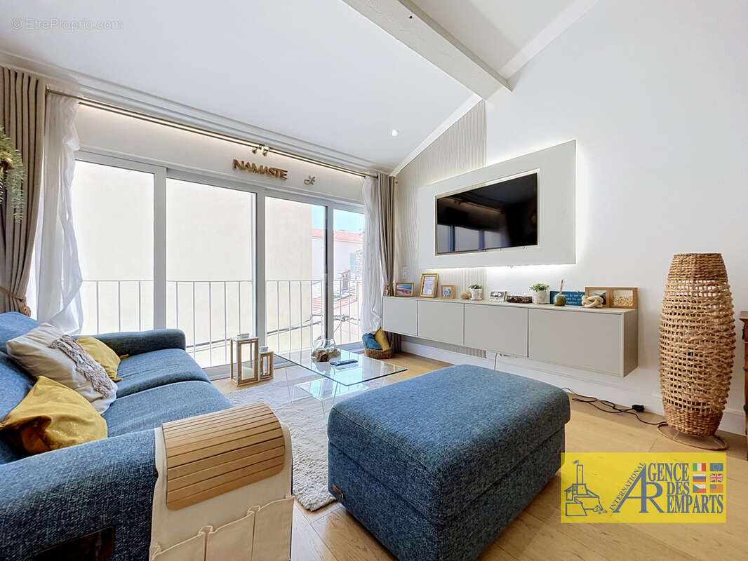 Élégant duplex en mezzanine dans le Vieil Antibes - photo 10