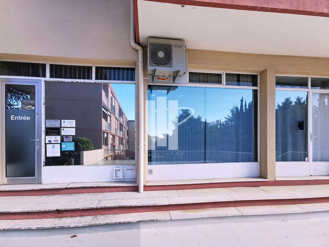 Commerce à FREJUS