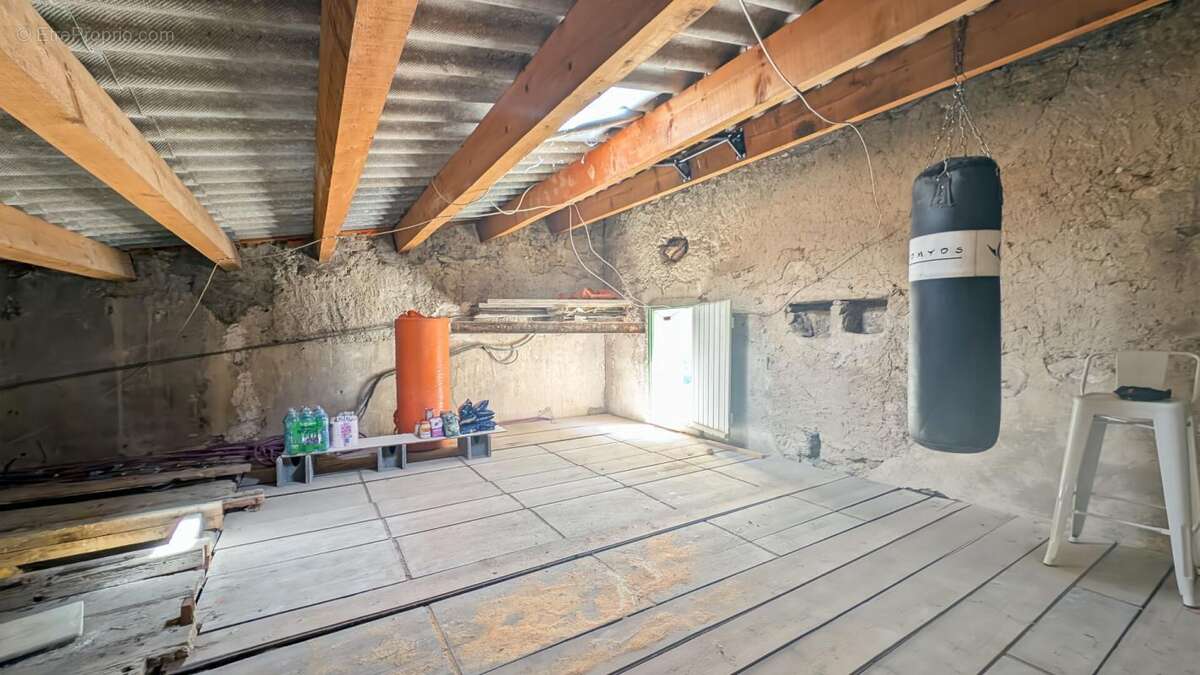 Maison Saint Chamas 7 pièce(s) 160 m2 - photo 14