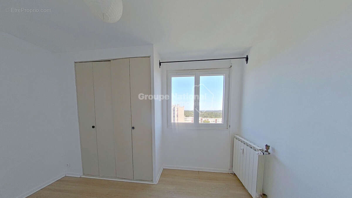 Appartement à VILLENEUVE-LES-AVIGNON
