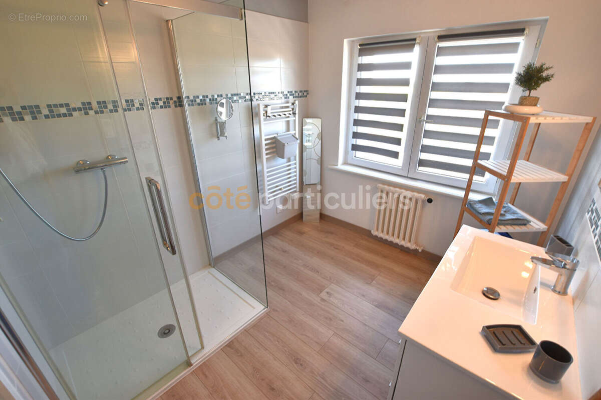 Maison de caractère avec espace commercial de 73 m² - photo 10