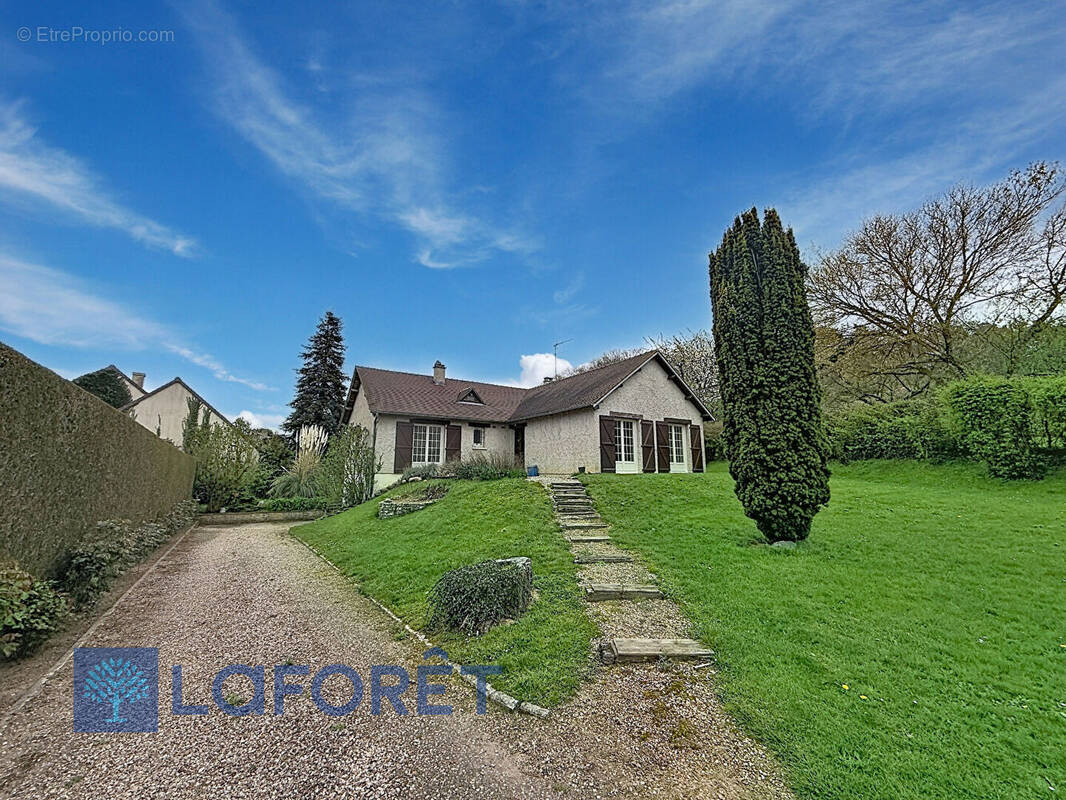 Maison à AULNAY-SUR-ITON