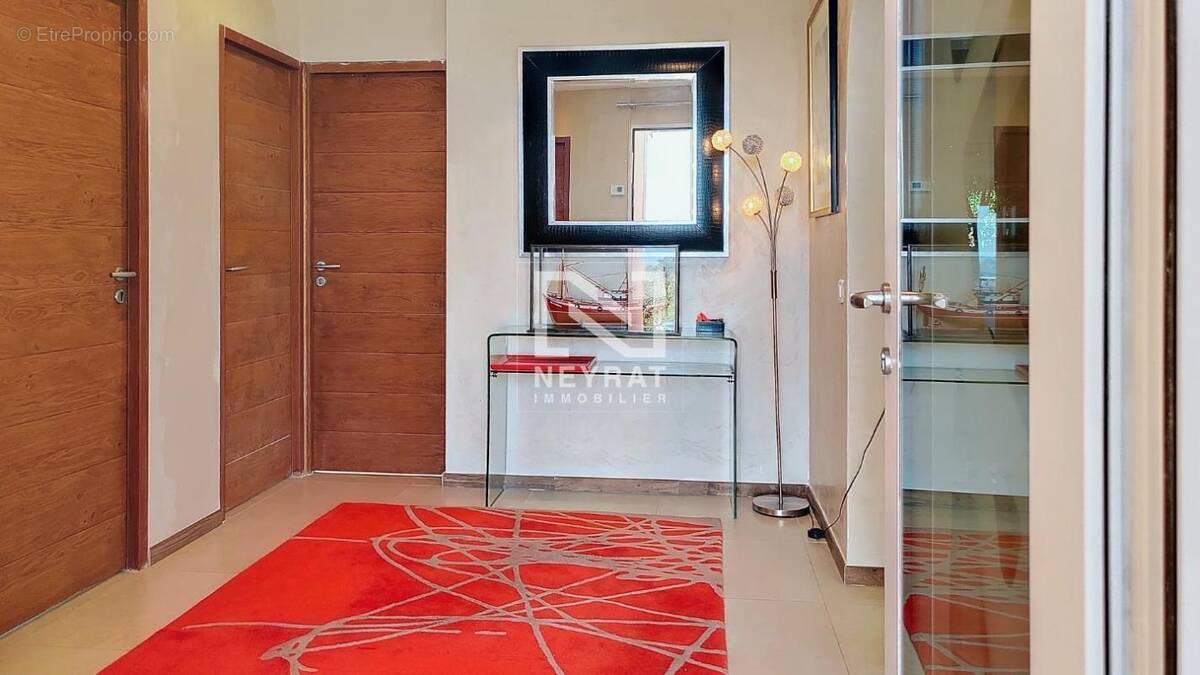 Maison à MONTAUROUX