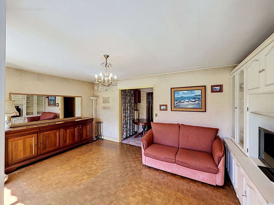 Appartement à SAINT-MAUR-DES-FOSSES