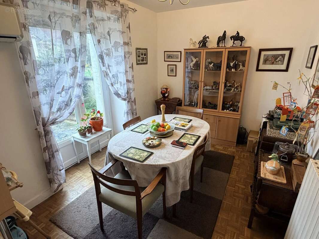 Maison à MAGNAC-LAVAL