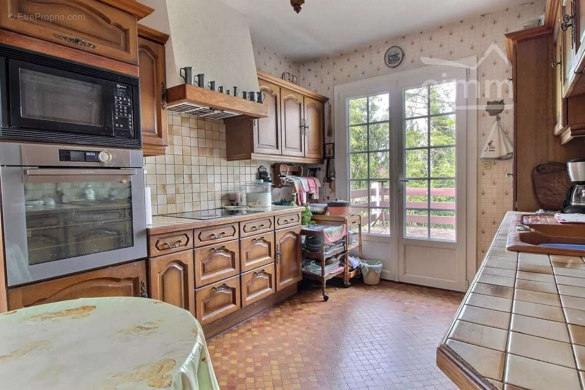 Maison à SAINT-ELOY-DE-GY