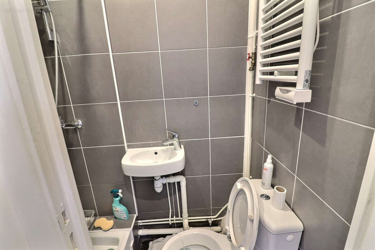 Appartement à PARIS-14E