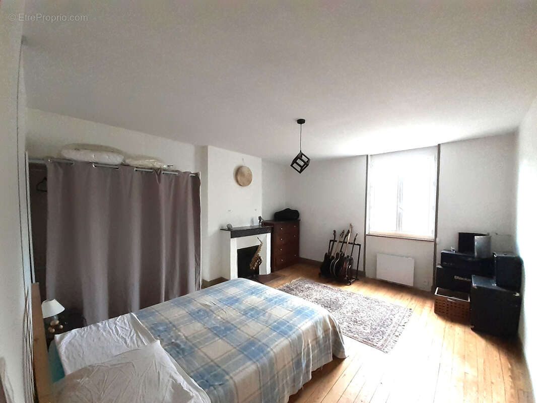 Maison à CHEMILLE-SUR-DEME