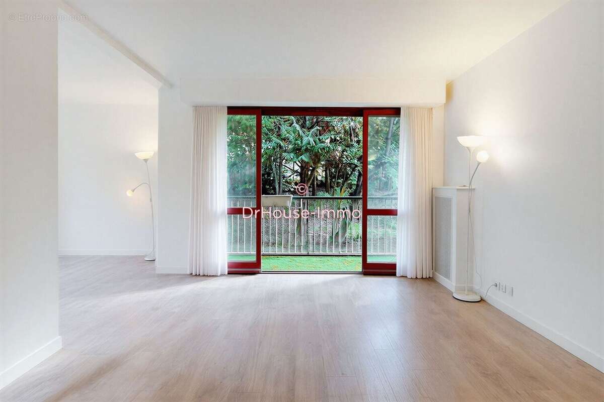 Appartement à MARSEILLE-8E