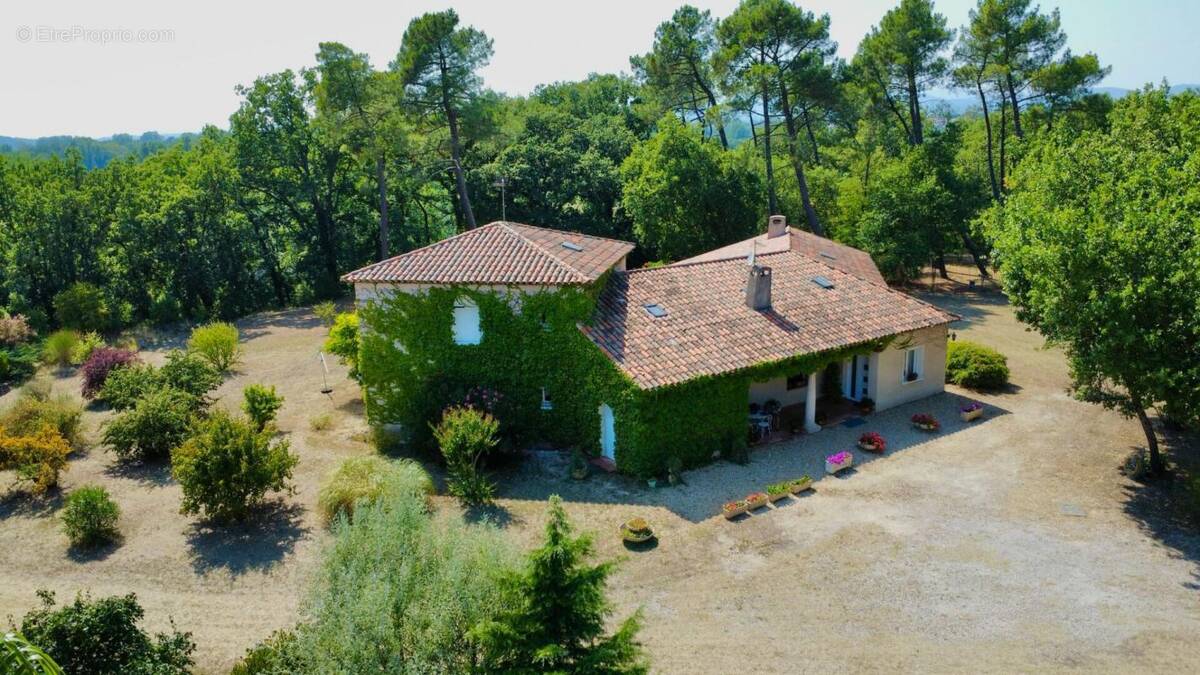 Maison à RIBAUTE-LES-TAVERNES