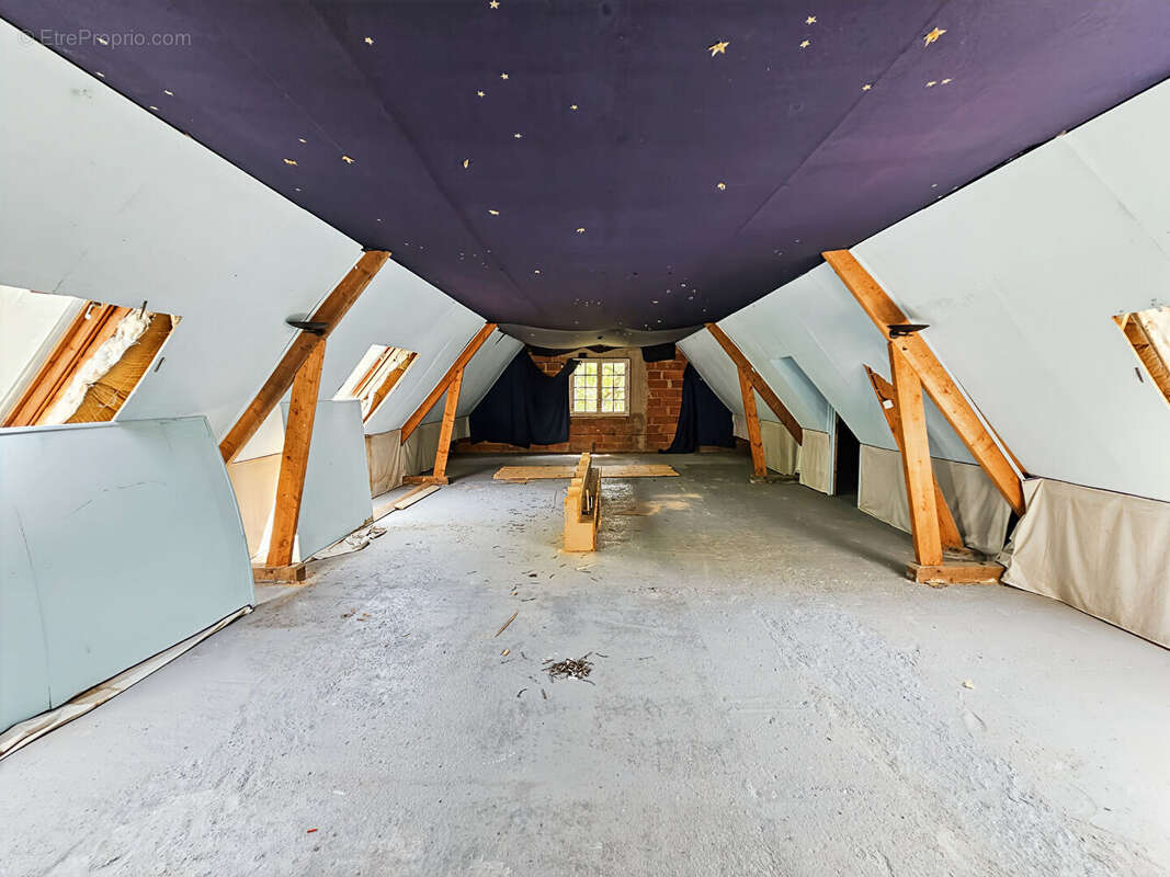 Maison à BAZOUGES-LA-PEROUSE