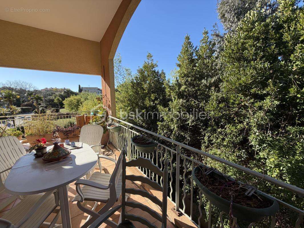 Appartement à LA CROIX-VALMER