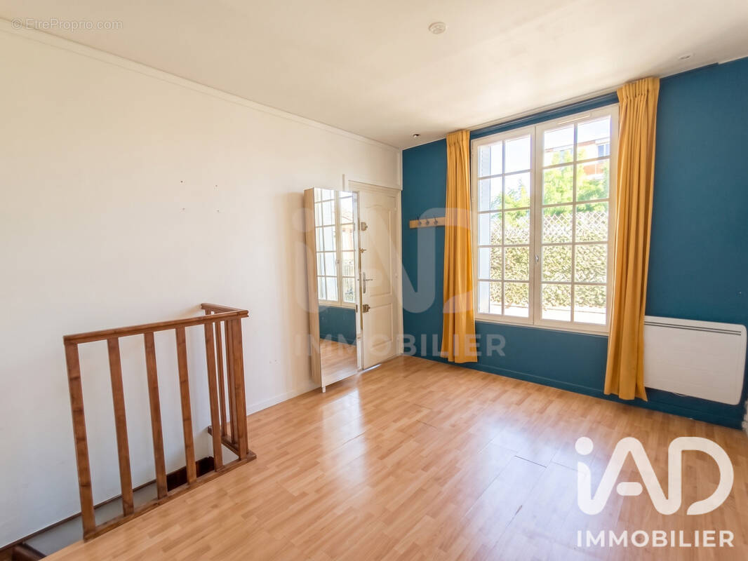 Photo 1 - Appartement à HOUILLES