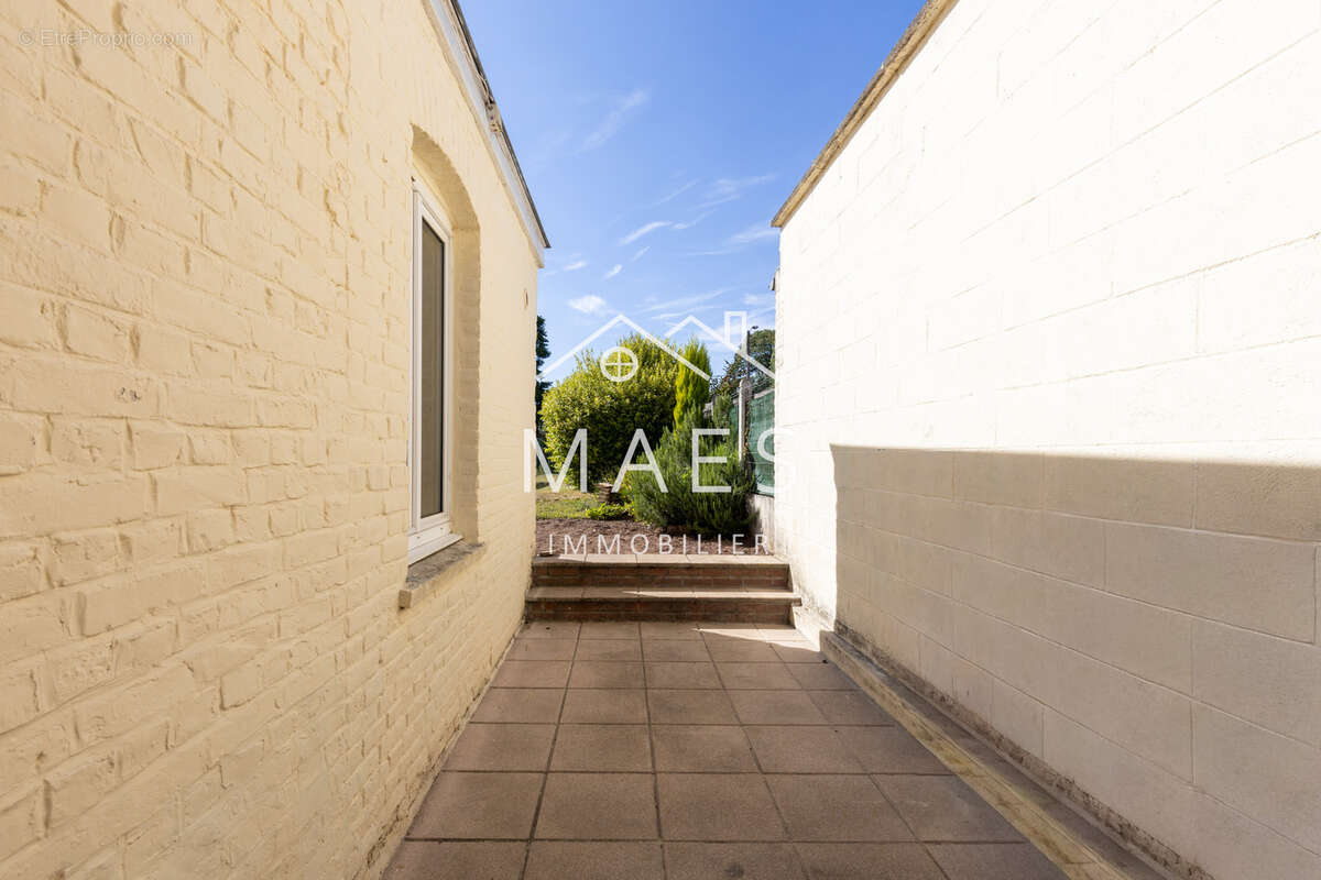 Maison à WAMBRECHIES