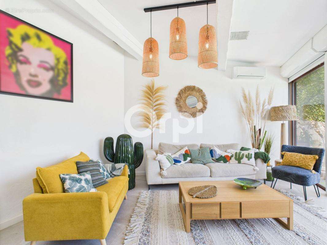 Maison à MANDELIEU-LA-NAPOULE